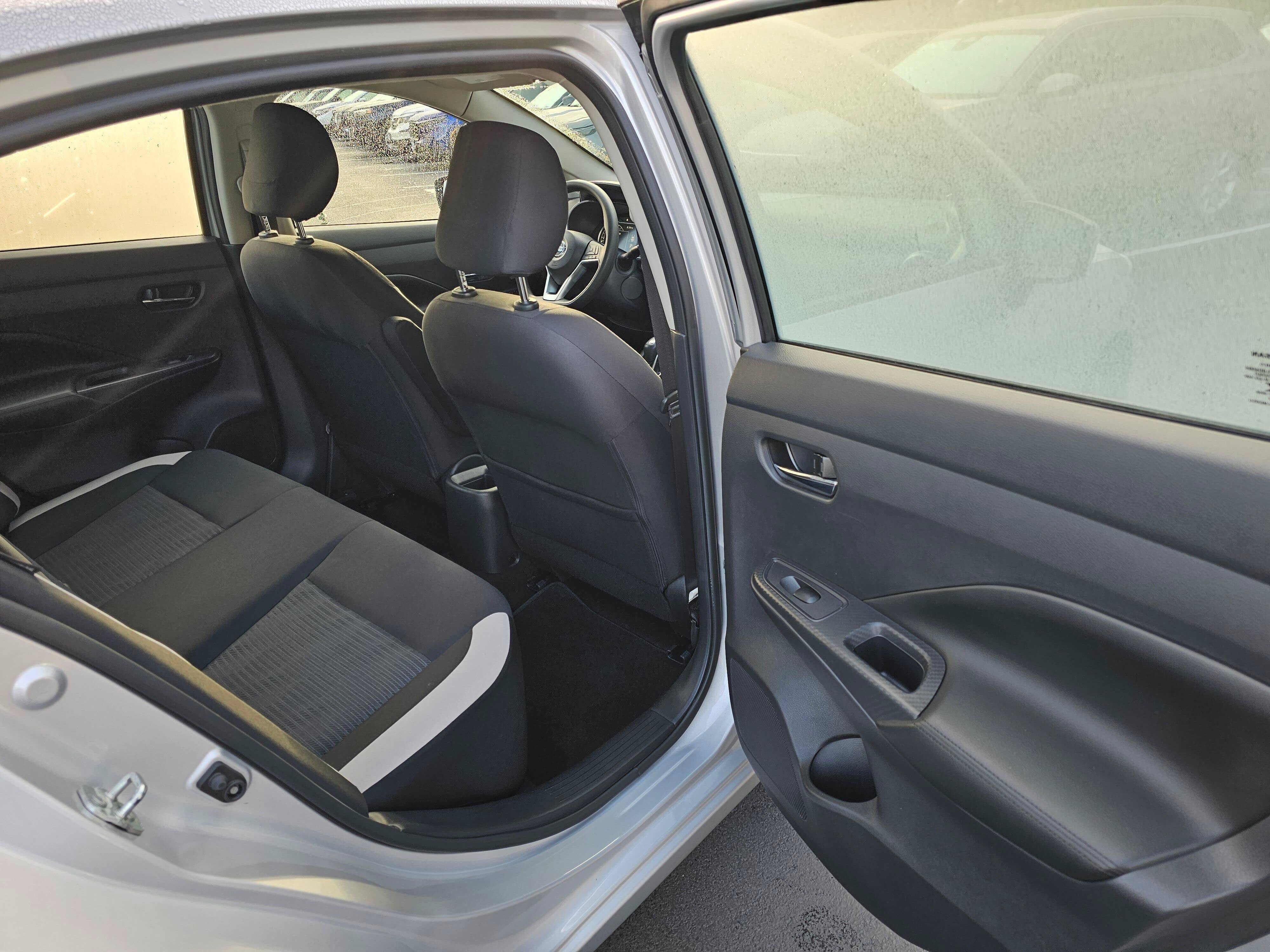 Used 2020 Nissan Versa SV FWD image 15