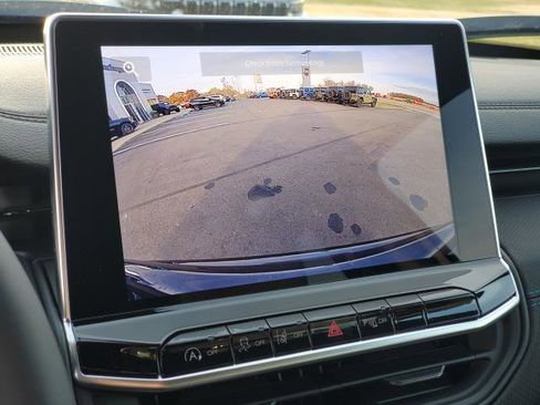 New 2026 Jeep Compass Limited image 14