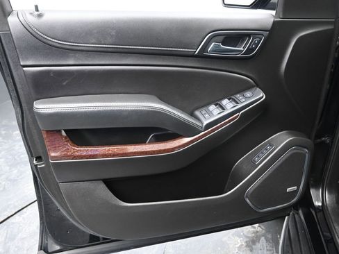 Used 2020 GMC Yukon SLT image 29