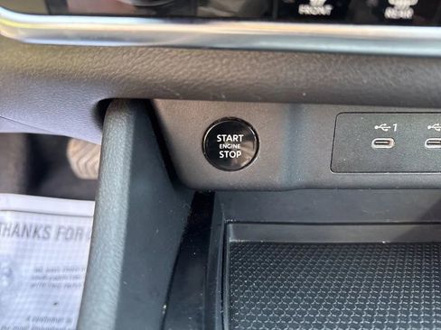 Used 2024 Nissan Rogue SV image 20