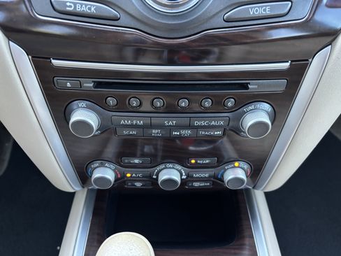 Used 2015 Nissan Pathfinder SL w/ SL Premium Package image 37