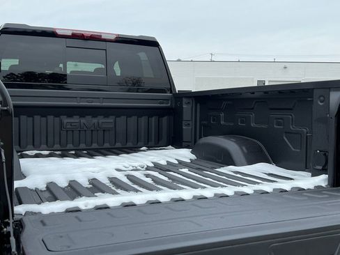 New 2026 GMC Sierra 2500 SLT w/ SLT Premium Package AWD/4WD image 8