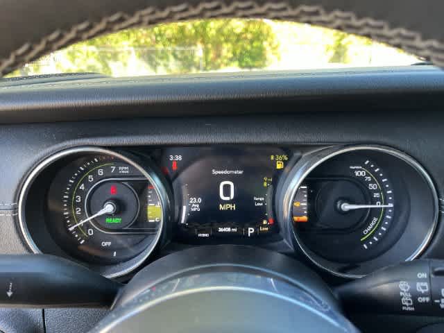 Used 2023 Jeep Wrangler Unlimited Sahara AWD/4WD image 31