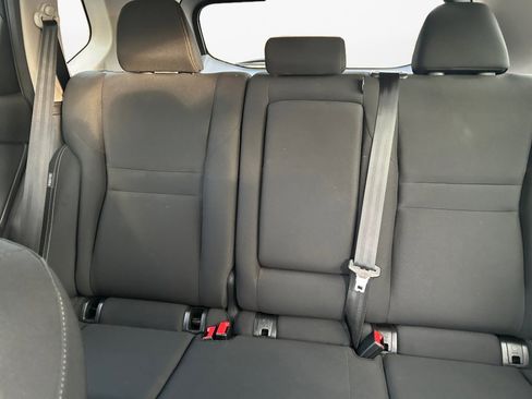 Used 2025 Nissan Rogue S image 12