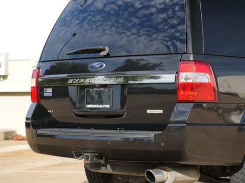 Used 2015 Ford Expedition XLT RWD image 34