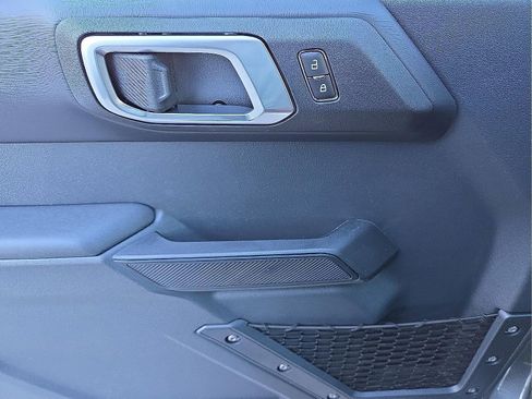 New 2025 Ford Bronco Badlands image 14