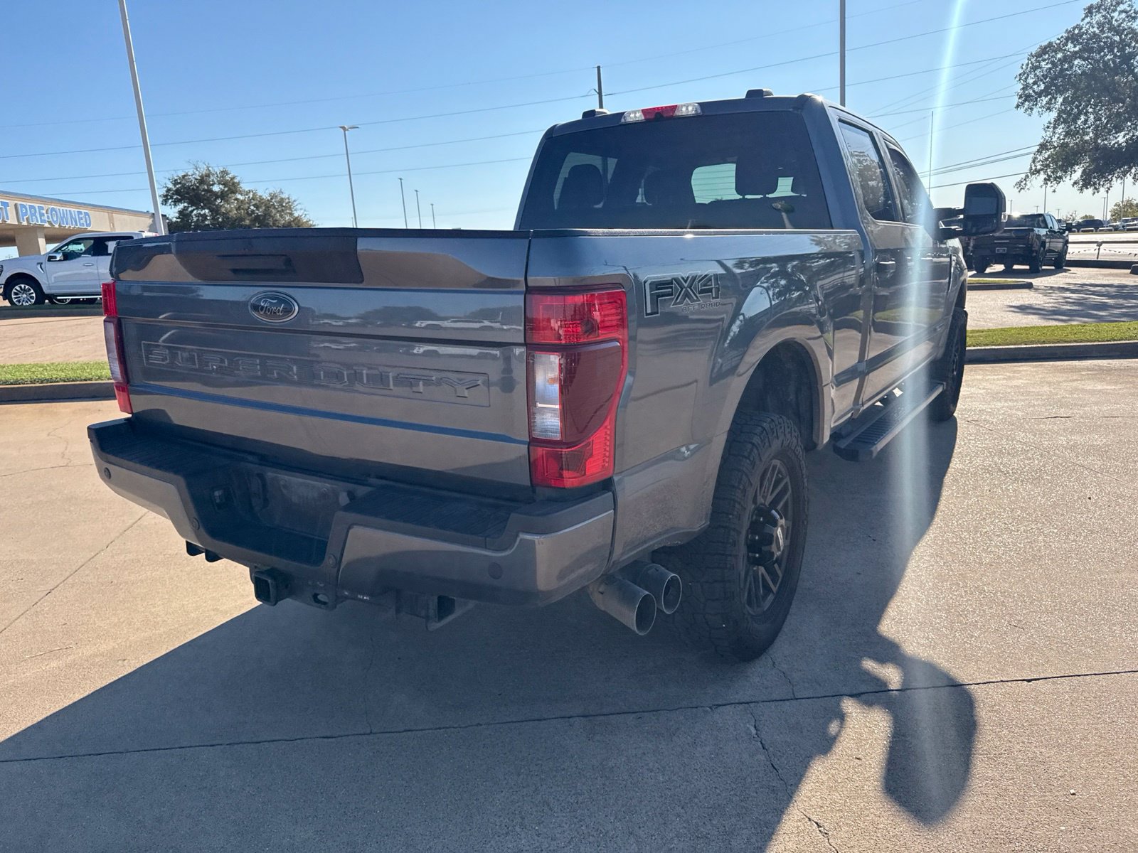 Used 2022 Ford F250 XLT w/ Black Appearance Package AWD/4WD image 7