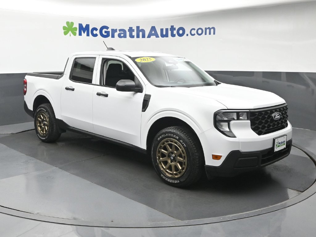 Used 2025 Ford Maverick XL w/ Equipment Group 102A AWD/4WD image 2