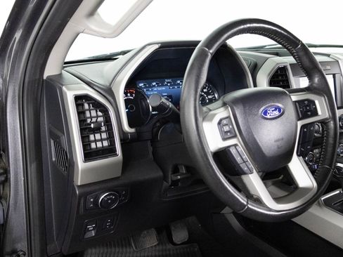 Used 2019 Ford F150 Lariat image 33