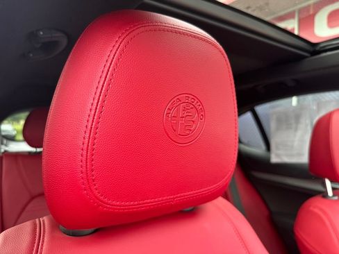 Used 2023 Alfa Romeo Stelvio Veloce AWD/4WD image 71