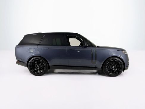 Used 2025 Land Rover Range Rover SE AWD/4WD image 6