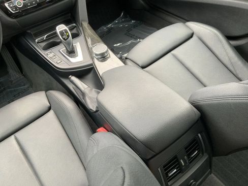 Used 2018 BMW 330i Gran Turismo xDrive AWD/4WD image 23