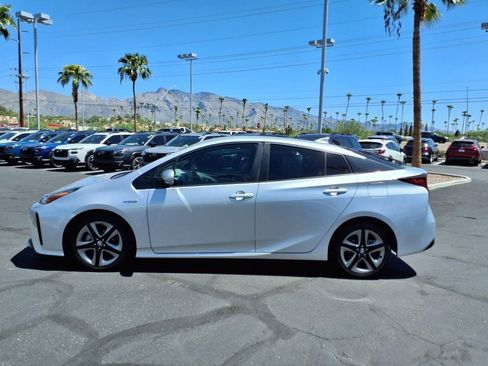 Used 2019 Toyota Prius XLE w/ Carpet Mat Package FWD image 13