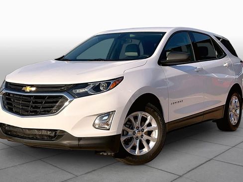 Used 2018 Chevrolet Equinox LS FWD image 3