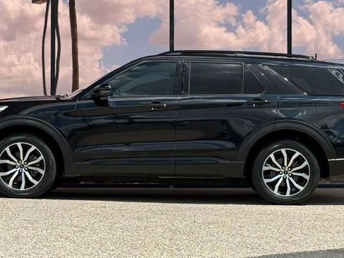 Used 2020 Ford Explorer ST w/ Premium Technology Package AWD/4WD image 5