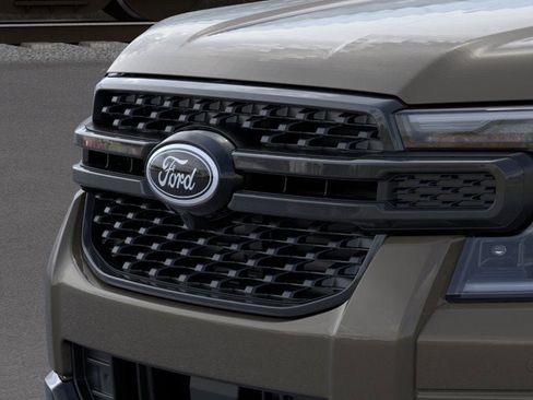 New 2025 Ford Ranger Lariat w/ Black Appearance Package image 17