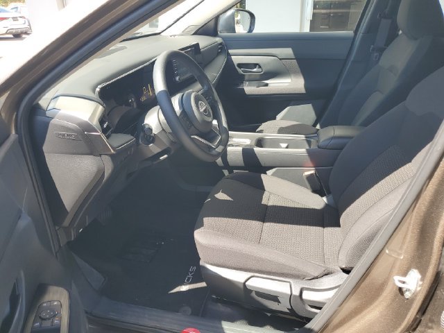 Certified 2025 Nissan Kicks S FWD image 21
