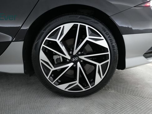 Used 2023 Hyundai Ioniq 6 Limited RWD image 9