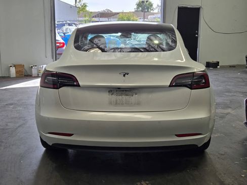 Used 2021 Tesla Model 3 Standard Range Plus image 3