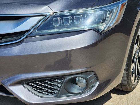 Used 2018 Acura ILX FWD image 9