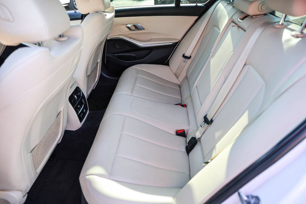 Used 2019 BMW 330i Sedan w/ Convenience Package RWD image 6