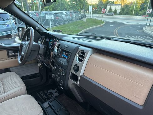 Used 2014 Ford F150 XLT w/ XLT Chrome Package AWD/4WD image 40