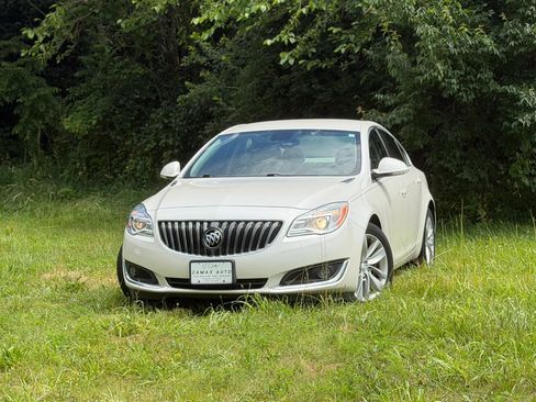 Used 2015 Buick Regal FWD image 1