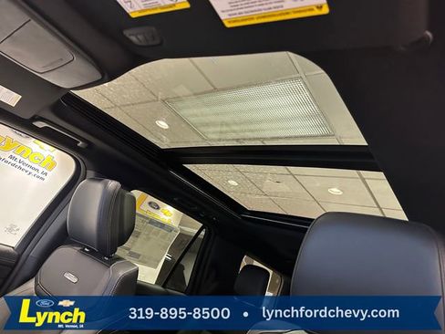 New 2026 Ford Expedition Platinum w/ Stealth Appearance Package AWD/4WD image 4