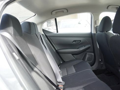 Certified 2025 Nissan Sentra SV image 18