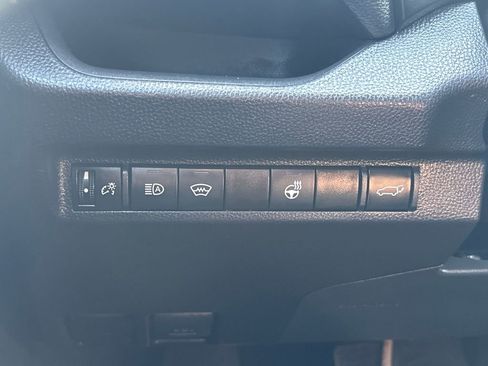 Used 2025 Toyota RAV4 XLE w/ Convenience Package image 32