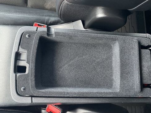 Used 2021 Jeep Grand Cherokee Laredo X image 31