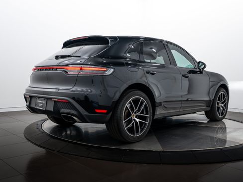 Certified 2022 Porsche Macan AWD/4WD image 7