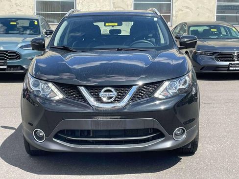 Used 2017 Nissan Rogue Sport SL AWD/4WD image 2