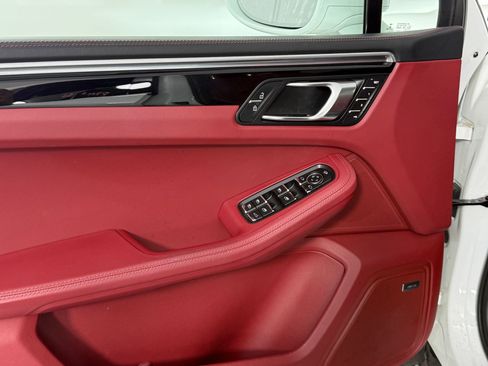 Used 2022 Porsche Macan S image 14