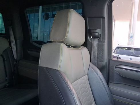 Used 2024 Chevrolet Silverado 1500 ZR2 w/ Technology Package AWD/4WD image 17