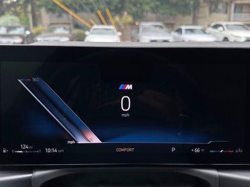 Used 2023 BMW 330i Sedan w/ M Sport Package RWD image 34