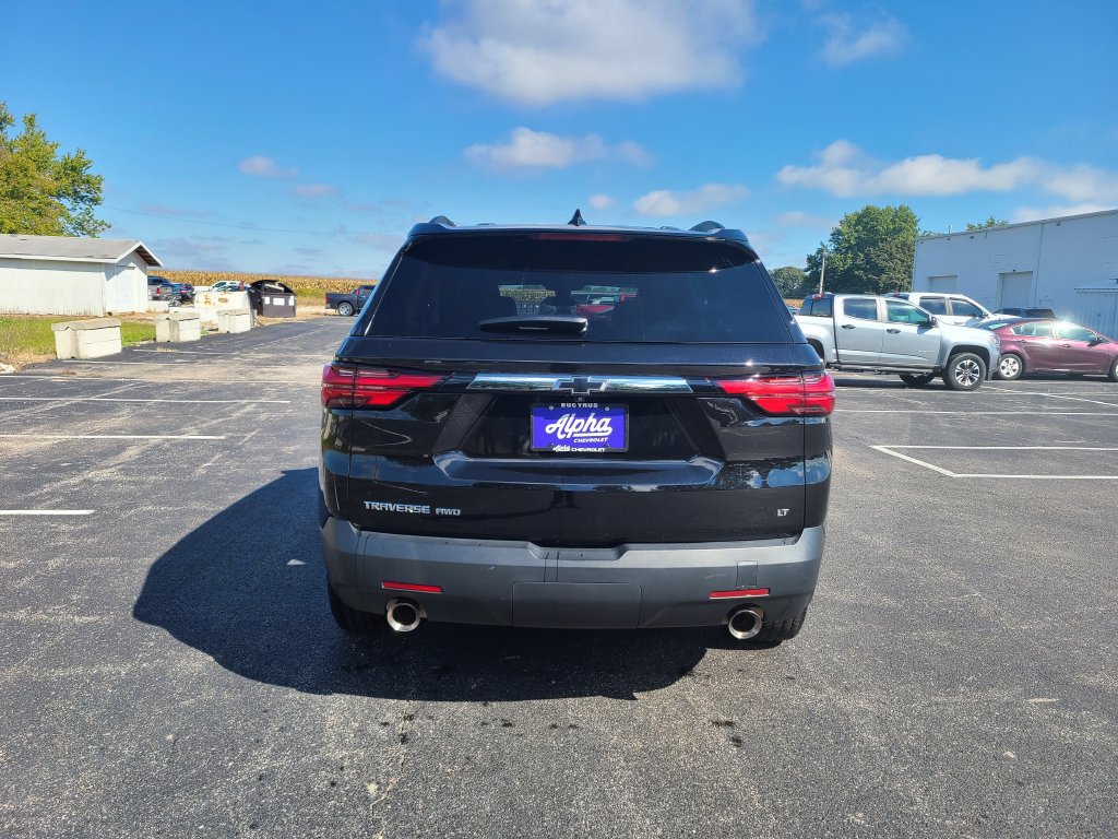 Used 2023 Chevrolet Traverse LT w/ LPO, Cargo Package AWD/4WD image 6