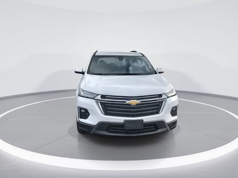 Used 2023 Chevrolet Traverse LT FWD image 3