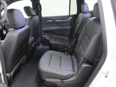 New 2026 GMC Acadia Elevation image 11