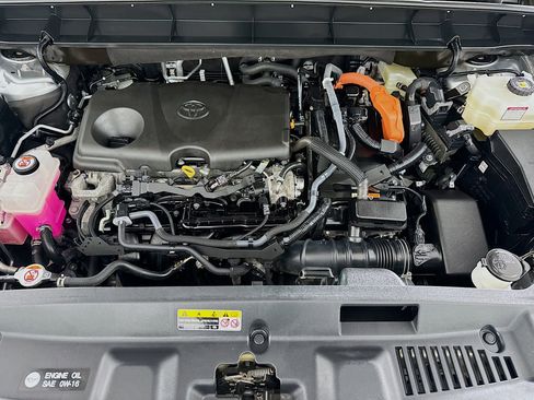 Used 2023 Toyota Highlander Limited image 10