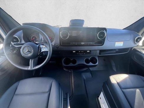 Used 2026 Mercedes-Benz Sprinter 2500 image 14