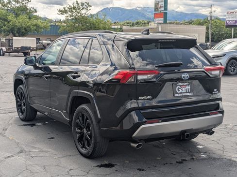 Used 2022 Toyota RAV4 SE w/ Convenience Package AWD/4WD image 8