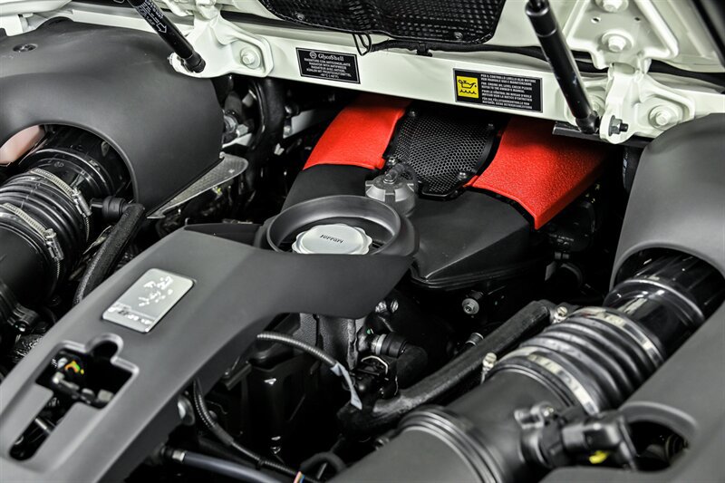Used 2022 Ferrari F8 Tributo RWD image 26