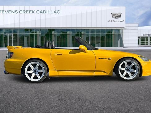 Used 2004 Honda S2000 image 2