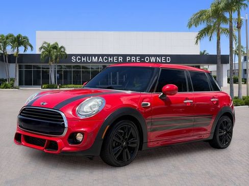 Used 2018 MINI Cooper 4-Door Hardtop FWD image 3