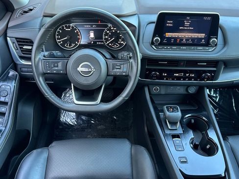 Used 2023 Nissan Rogue SV w/ SV Premium B Package image 13