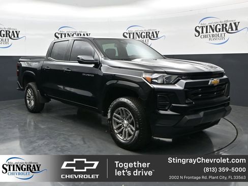 Used 2025 Chevrolet Colorado LT RWD image 1