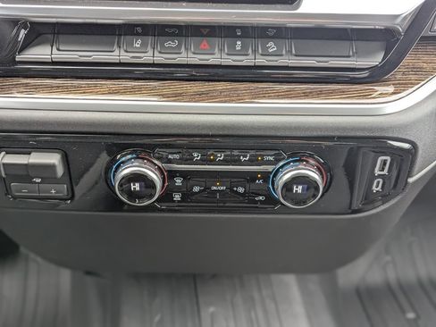 New 2026 GMC Sierra 2500 SLE image 25