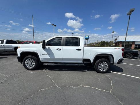 Used 2022 Chevrolet Silverado 2500 W/T w/ WT Convenience Package image 7