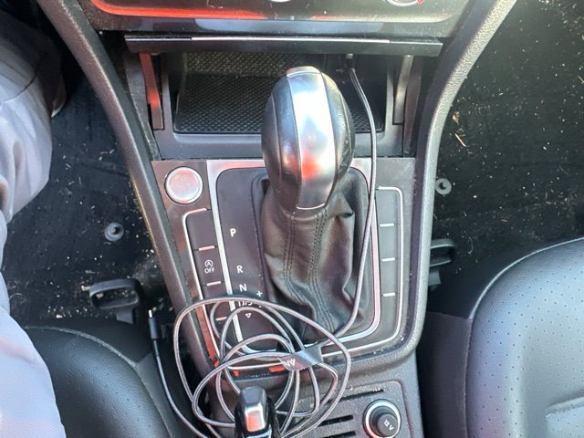 Used 2019 Volkswagen Golf SE FWD image 21